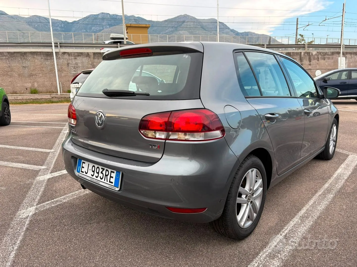 Volkswagen Golf 2012 photo 4