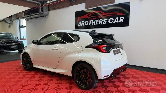 Toyota Yaris 2024 photo 5