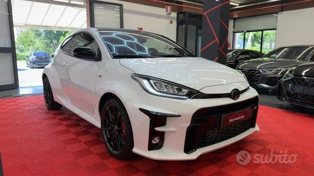 Toyota Yaris 2024 photo 3