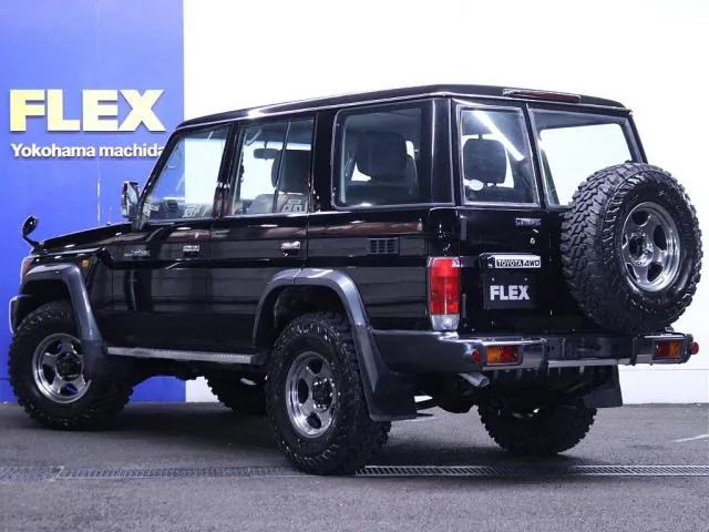 Toyota Land Cruiser 70 2015 photo 5