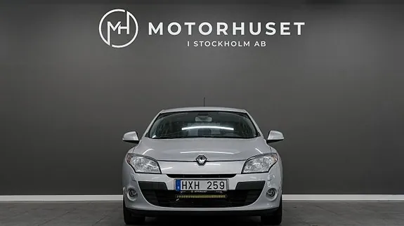 Renault Megane 2011 photo 2