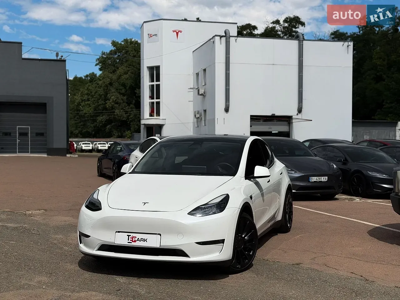 Tesla Model Y 2022 photo 2