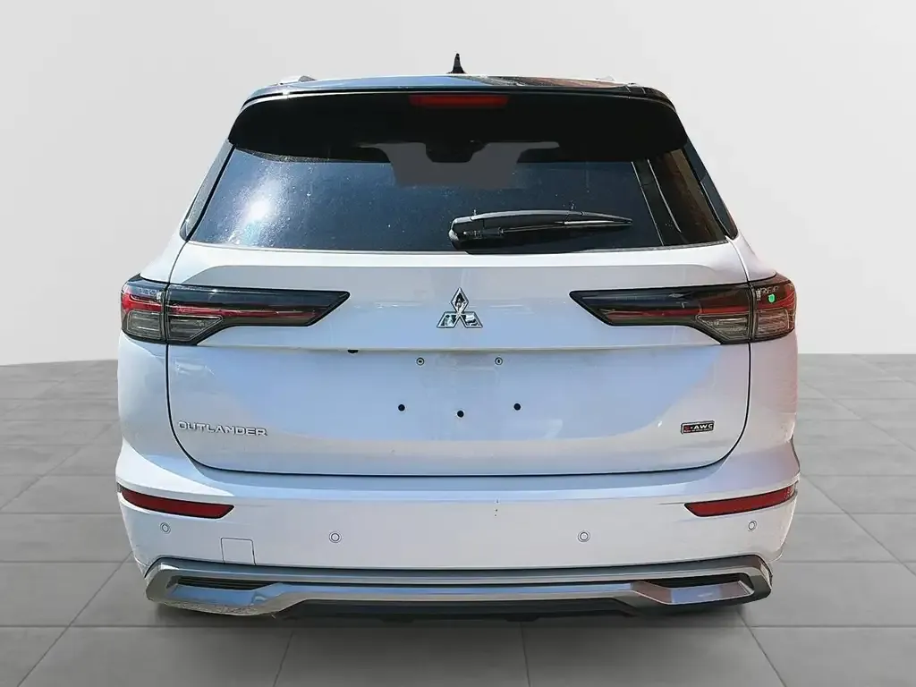 Mitsubishi Outlander 2026 photo 3