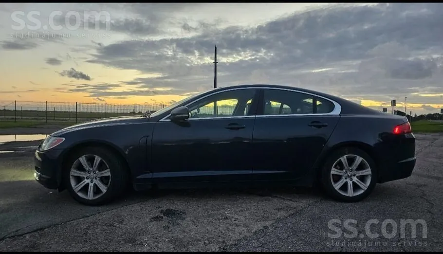 Jaguar Xf 2010 photo 5