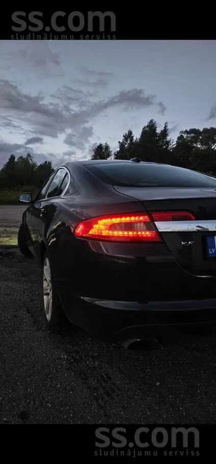 Jaguar Xf 2010 photo 4
