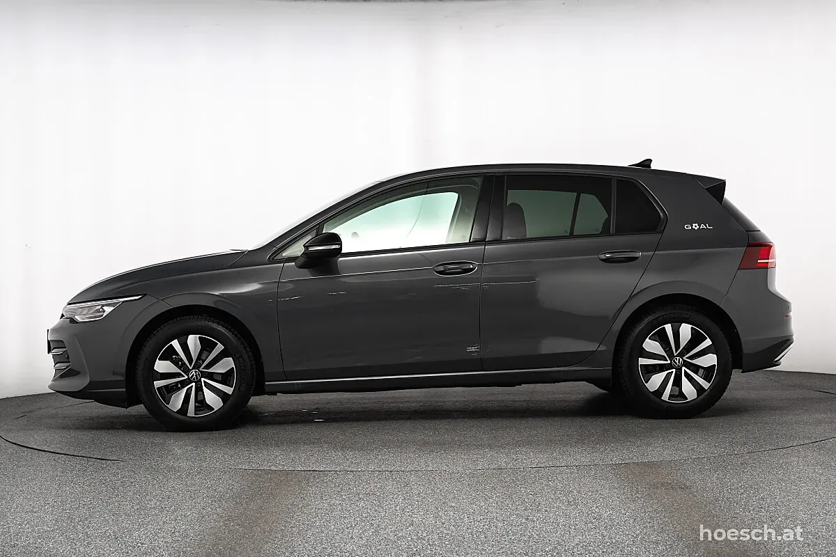 Volkswagen Golf 2025 photo 3