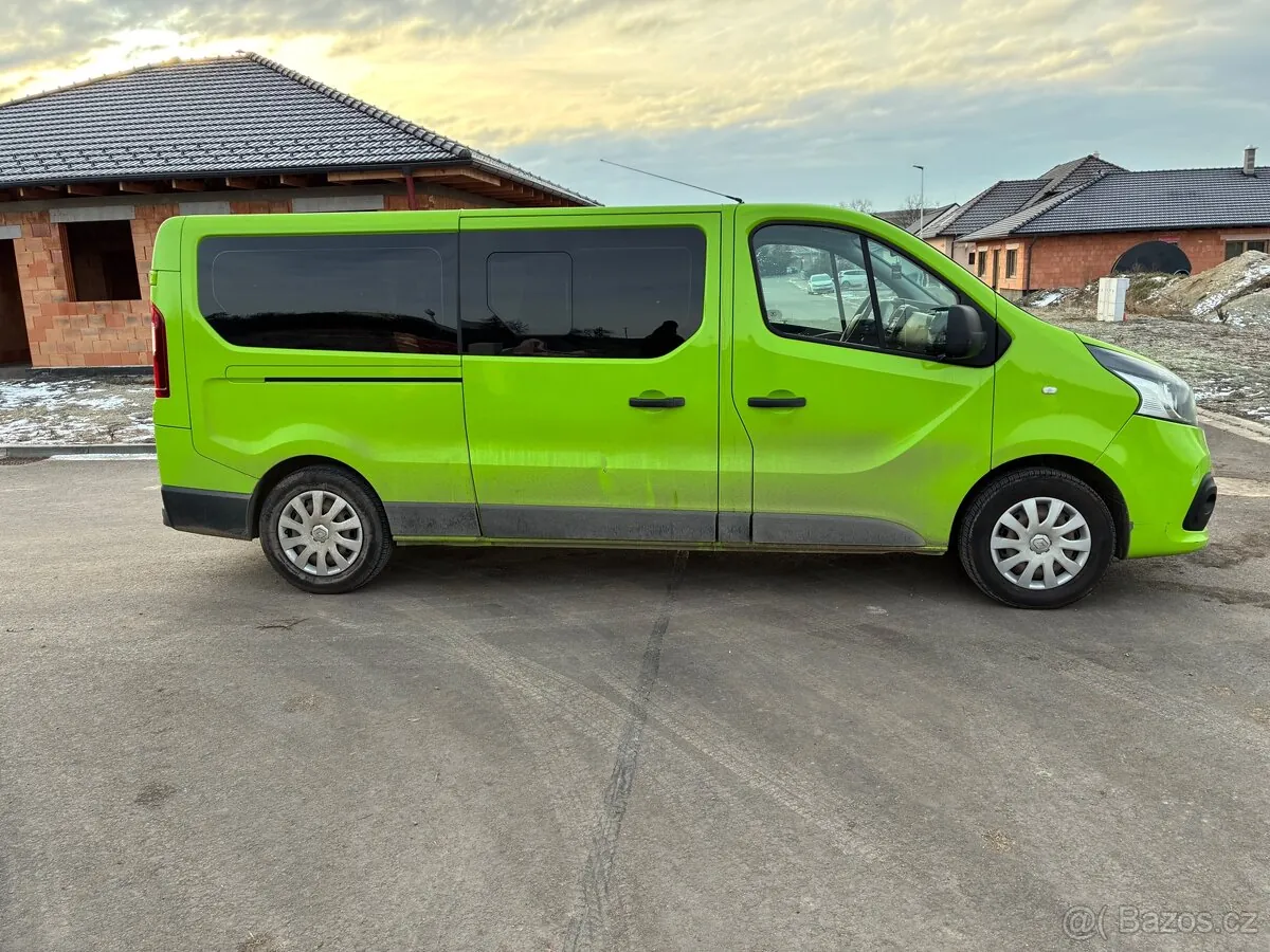 Renault Trafic 2015 photo 4