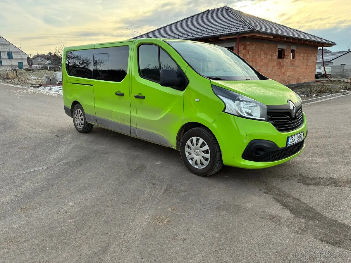 Renault Trafic 2015 photo 3