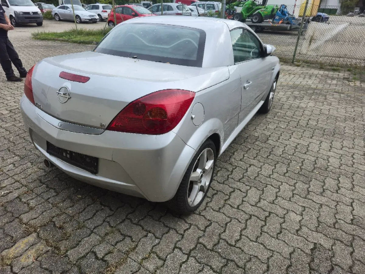 Opel Tigra 2004 photo 2