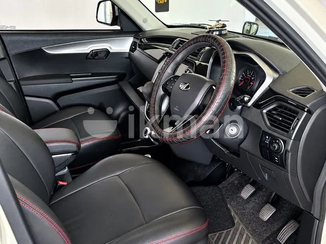 Mahindra Kuv 100 2022 photo 4