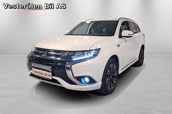 Mitsubishi Outlander 2018 photo 2