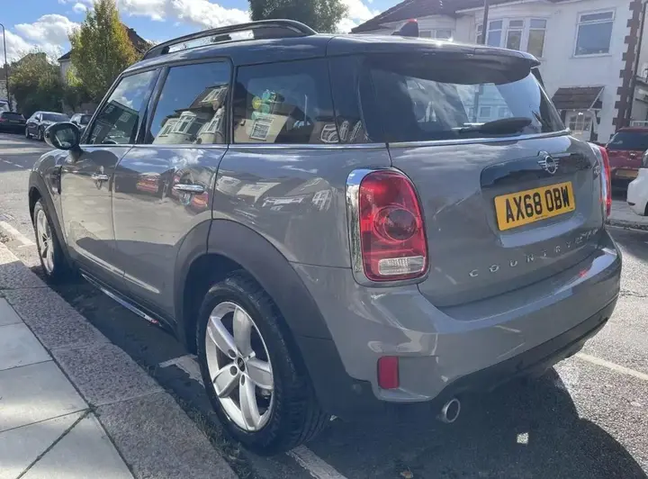 Mini Countryman 2018 photo 2