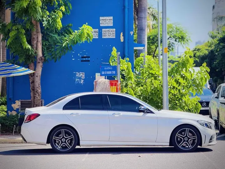 Mercedes-Benz C-Class 2021 photo 2