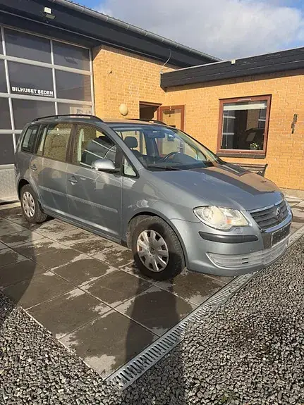 Volkswagen Touran 2007 photo 3