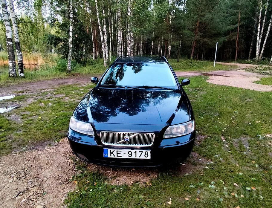 Volvo V70 2005 photo 2