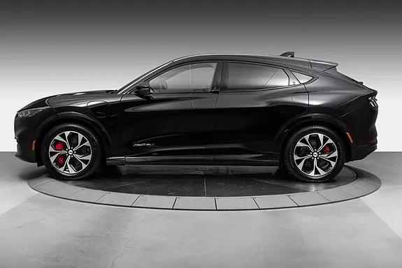 Ford Mustang Mach-E 2023 photo 2