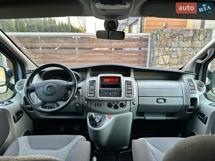 Opel Vivaro 2013 photo 3