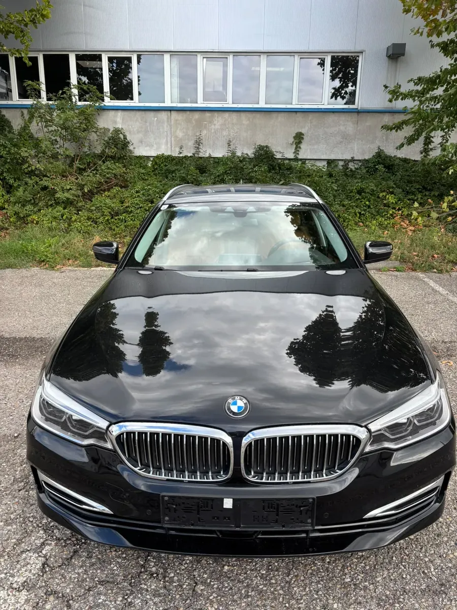 BMW 5 Series 2018 photo 2