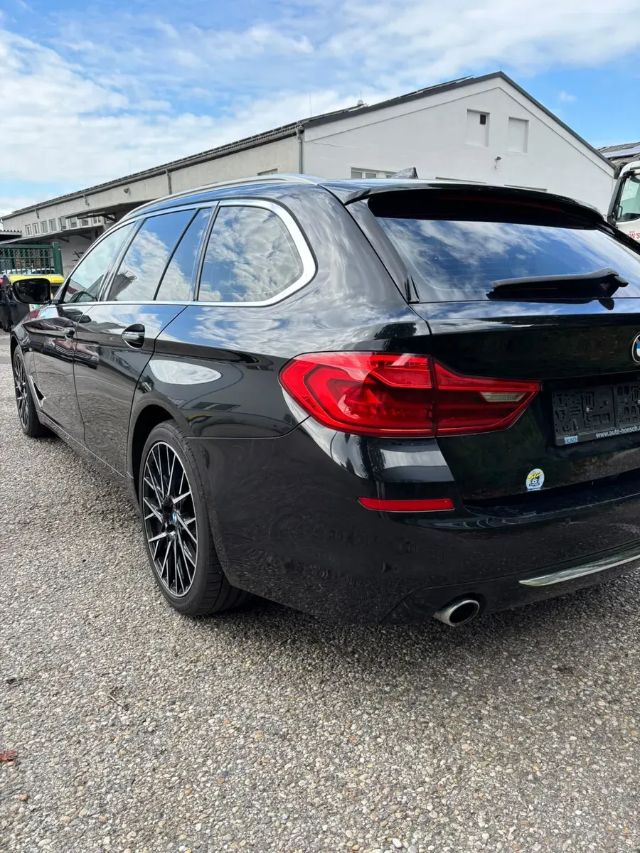 BMW 5 Series 2018 photo 3