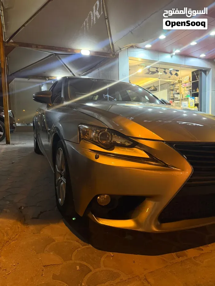 Lexus Is 2014 photo 2