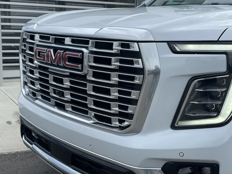 GMC Yukon Xl 2026 photo 3