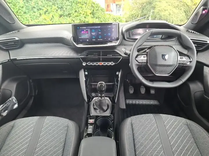 Peugeot 2008 2026 photo 3