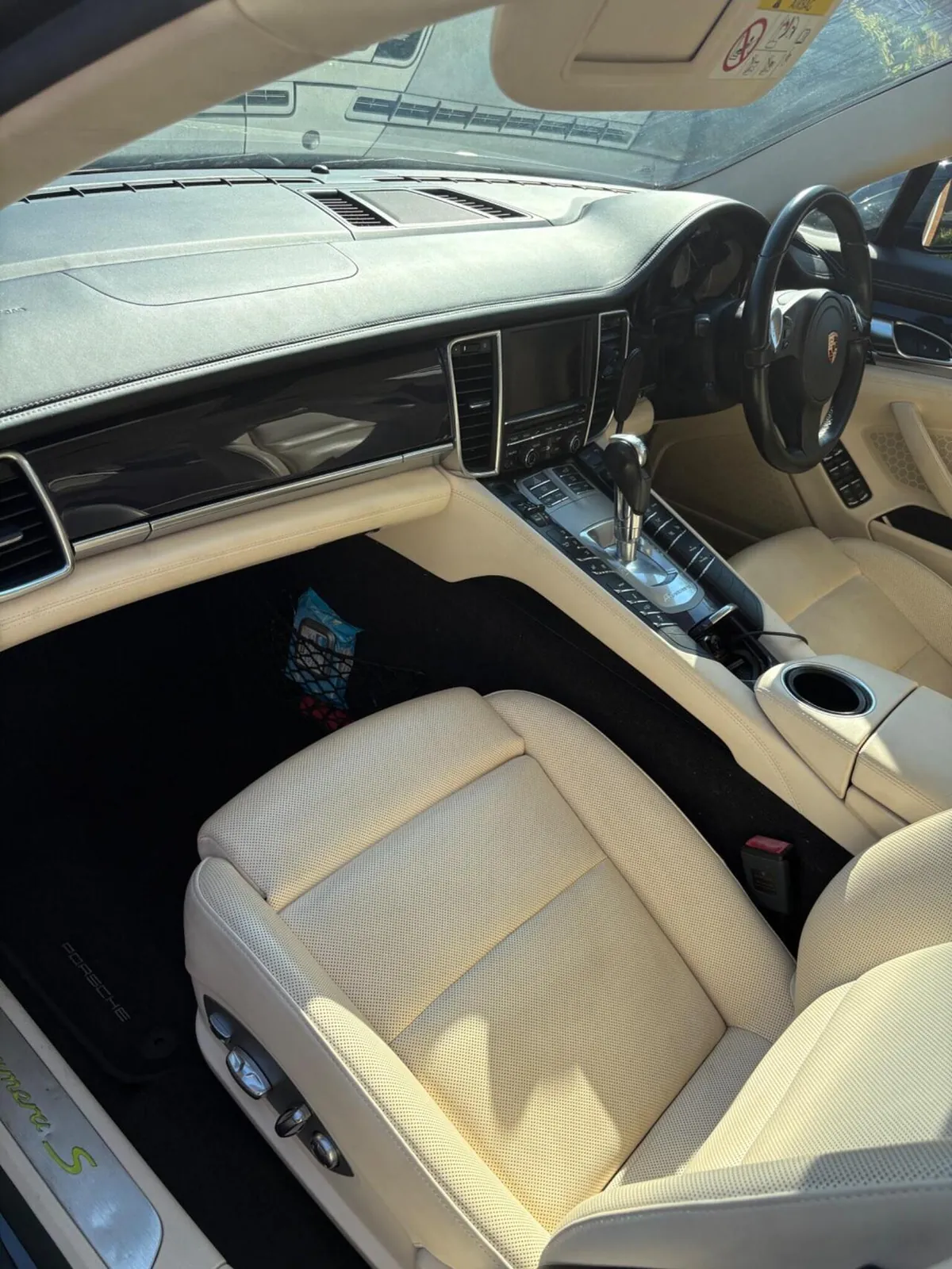 Porsche Panamera 2014 photo 2