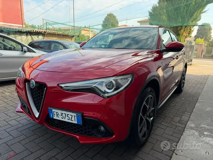 Alfa Romeo Stelvio 2018 photo 2