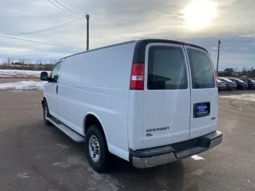 GMC Savana 2020 photo 2