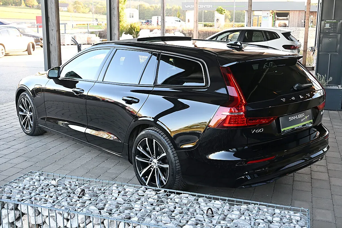 Volvo V60 2025 photo 3