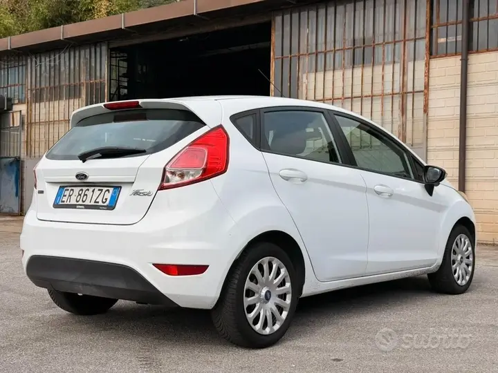 Ford Fiesta 2013 photo 5