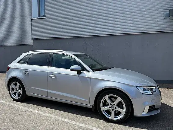 Audi A3 2019 photo 2
