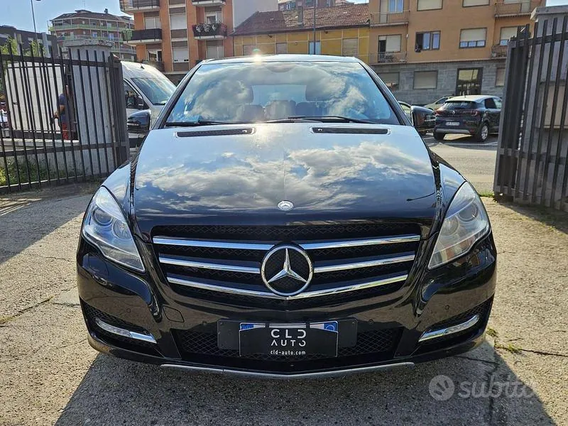 Mercedes-Benz R-Class 2012 photo 2