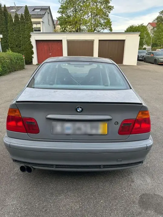 BMW 328I