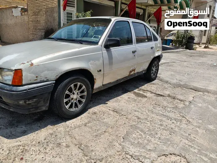 Opel Kadett 1990 photo 4