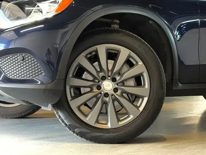 Mercedes-Benz Glc 2016 photo 2