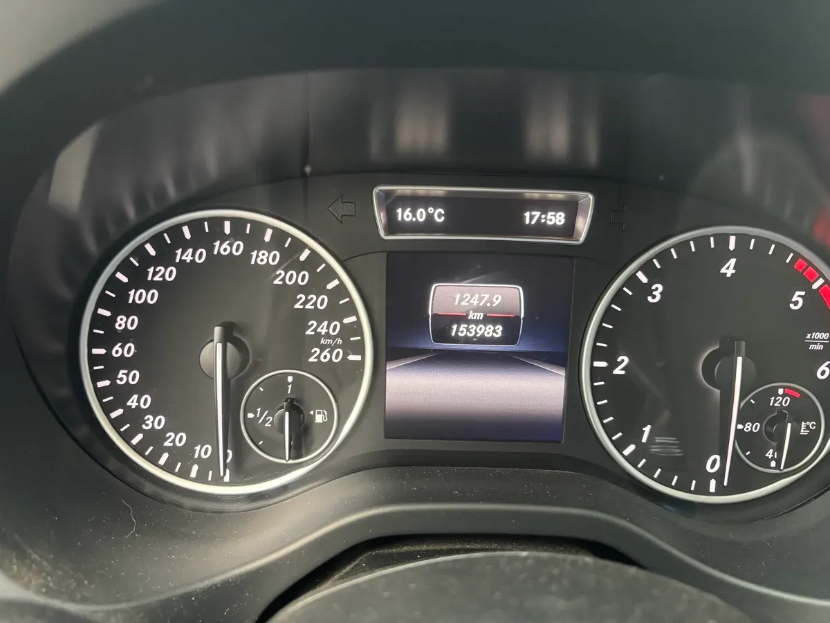 Mercedes-Benz A-Class 2015 photo 3