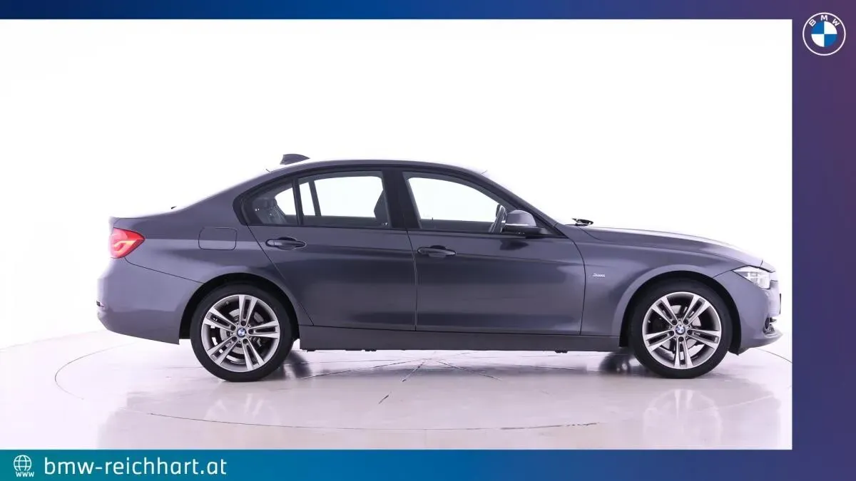 BMW 3 Series 2018 photo 2