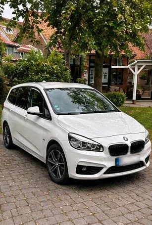 BMW 218D