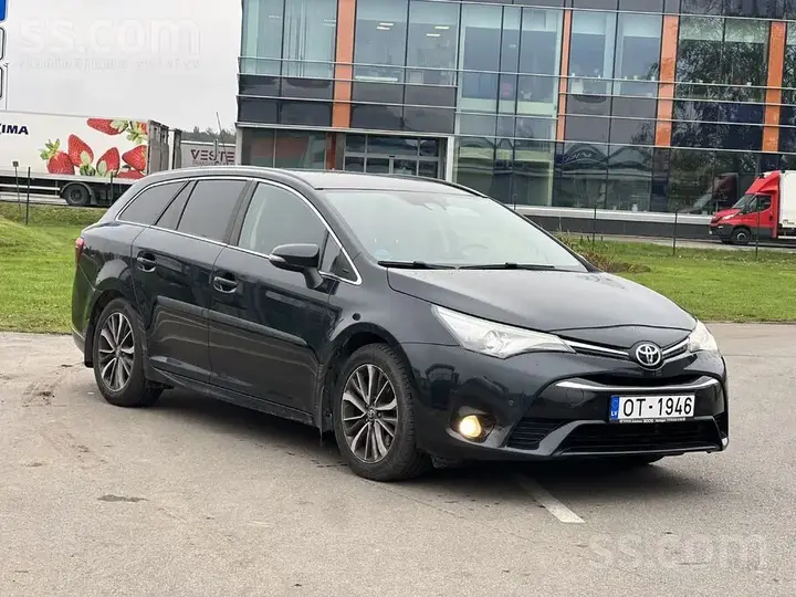 Toyota Avensis 2015 photo 2