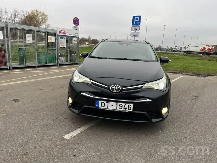 Toyota Avensis 2015 photo 4