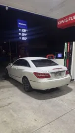 Mercedes-Benz E-Class 2009 photo 4