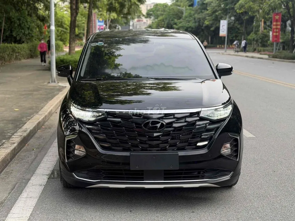 Hyundai Custin
