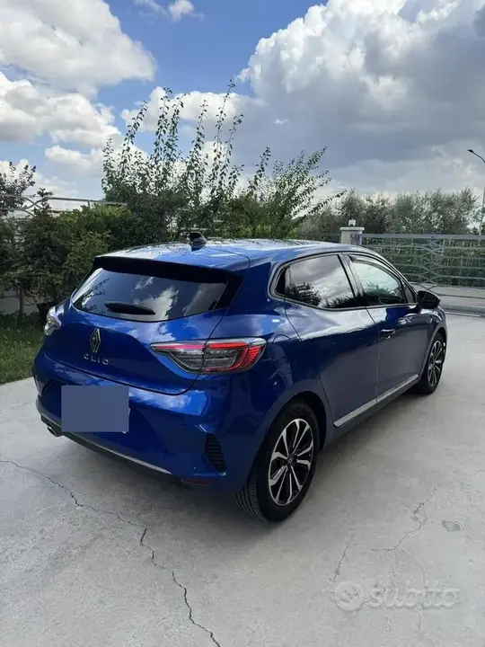 Renault Clio 2023 photo 3