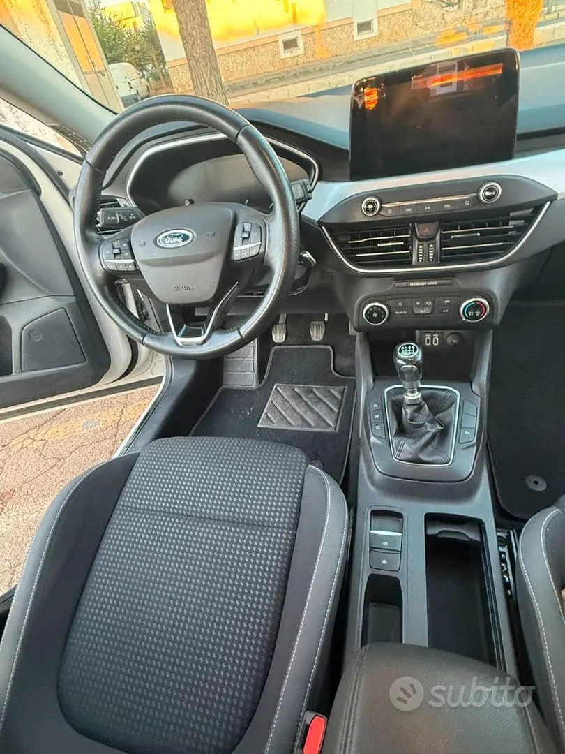 Ford Focus 2021 photo 4