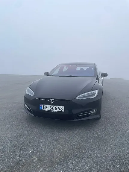 Tesla Model S 2018 photo 2