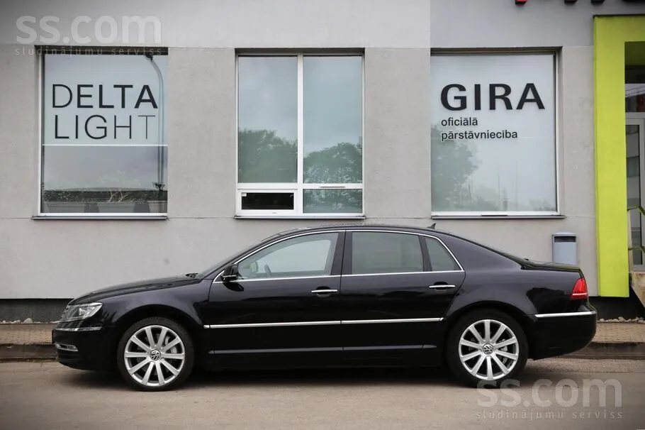 Volkswagen Phaeton 2013 photo 2