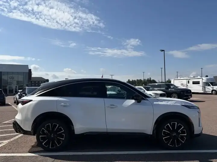 Infiniti Qx65 2027 photo 3