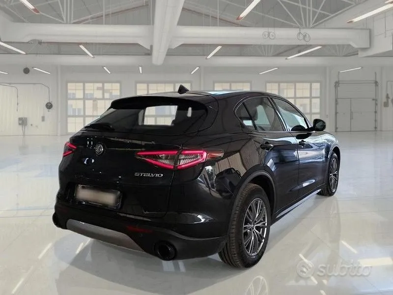 Alfa Romeo Stelvio 2023 photo 4