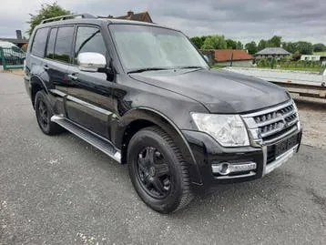 Mitsubishi Pajero 2016 photo 2